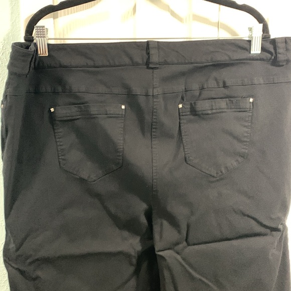 Style & Co. Stretch Capri Pants - Picture 12 of 13